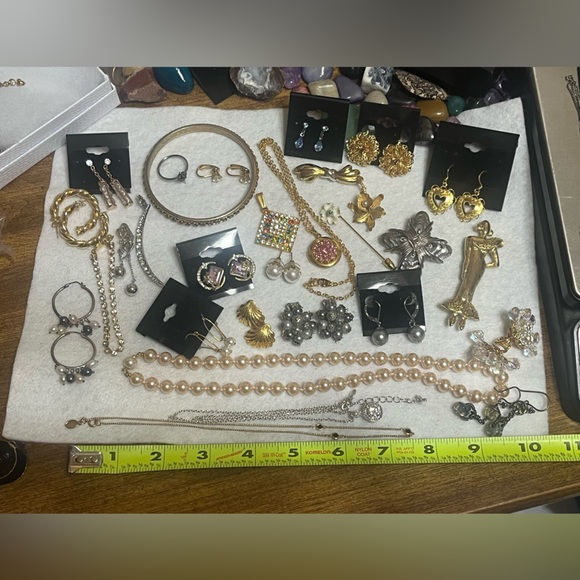 30 Piece Jewelry Lot - Picture 12 of 16